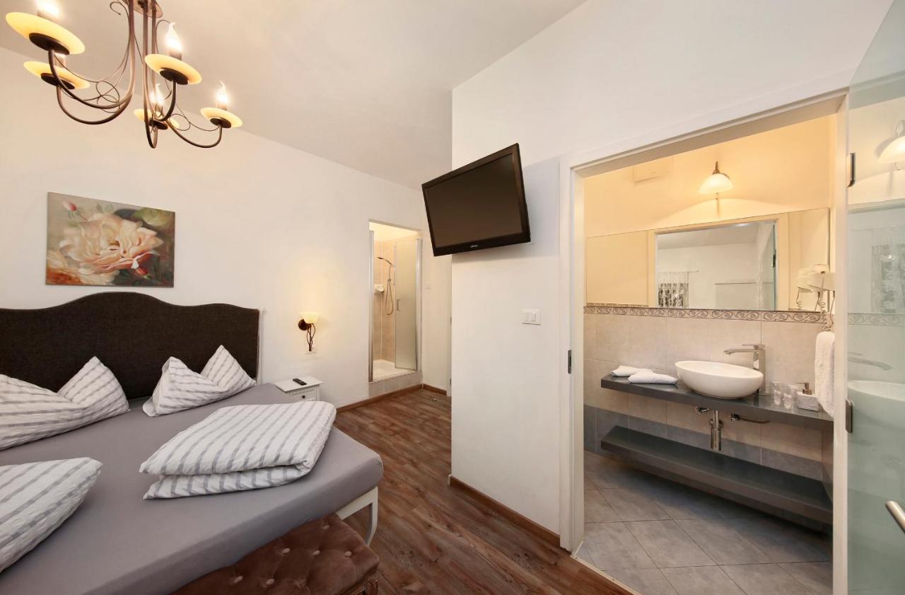 Garni Villa Tyrol - Adults Only Merano Exterior foto